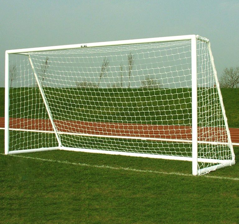 Kích thước khung thành sân bóng 9 người