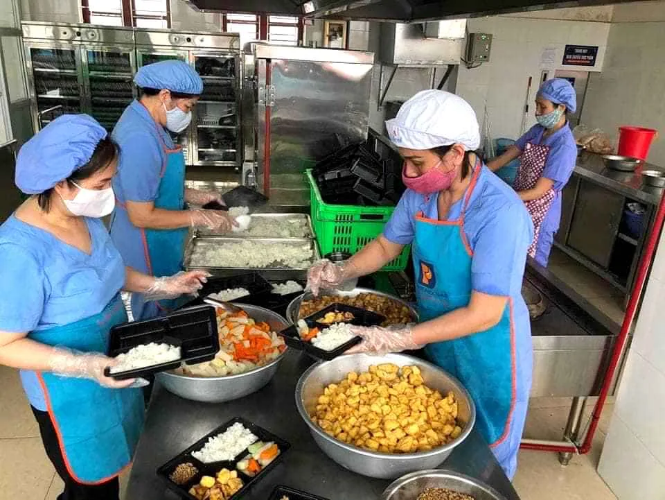 ha-noi-ho-tro-bua-an-ban-tru-thap-sang-tuong-lai-mam-non-a12a