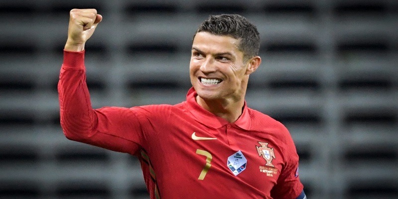 Cristiano Ronaldo số 7 huyền thoại của bóng đá thế giới